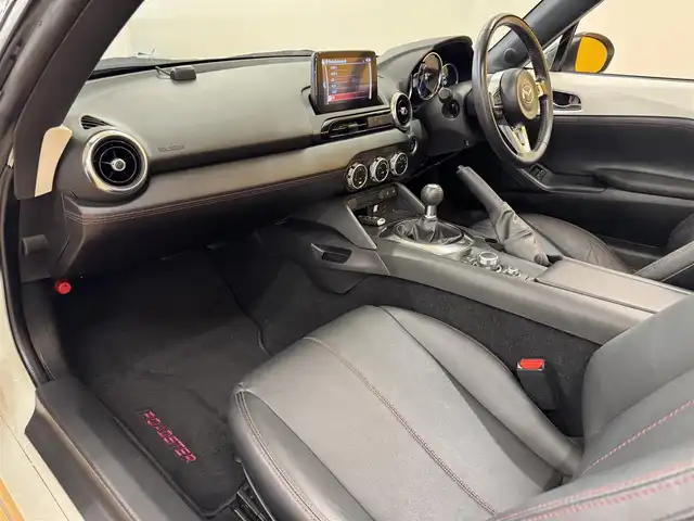 マツダ ロードスター S レザーパッケージ 群馬県 2019(令1)年 2.4万km スノーフレイクホワイトパールマイカ スマートシティブレーキサポート/純正ナビ/　　CD/DVD/BT/フルセグ/USB/AUX/クルーズコントロール/LEDオートライト/レザーシート/前席シートヒーター/純正16インチAW/バックソナー/ドライブレコーダー/ブラインドスポットモニター/レーンアシスト/ステアリングスイッチ/横滑り防止装置/スマートキー/ビルトインETC