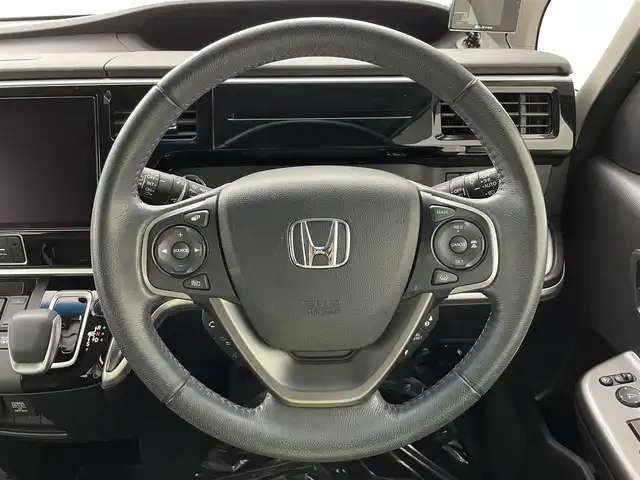 ホンダ ステップワゴン スパーダ eHEV G EXホンダS 埼玉県 2021(令3)年 4.2万km プラチナホワイトパール 純正９インチナビ　Ｂｌｕｅｔｏｏｔｈ　ＴＶ　バックカメラ　シートヒーター　両側パワースライドドア　レーダークルーズコントロール　衝突軽減システム　スペアキー　純正ＬＥＤヘッドライト　ＥＴＣ２．０