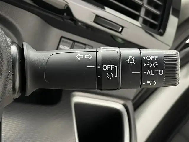 ホンダ ステップワゴン スパーダ eHEV G EXホンダS 埼玉県 2021(令3)年 4.2万km プラチナホワイトパール 純正９インチナビ　Ｂｌｕｅｔｏｏｔｈ　ＴＶ　バックカメラ　シートヒーター　両側パワースライドドア　レーダークルーズコントロール　衝突軽減システム　スペアキー　純正ＬＥＤヘッドライト　ＥＴＣ２．０