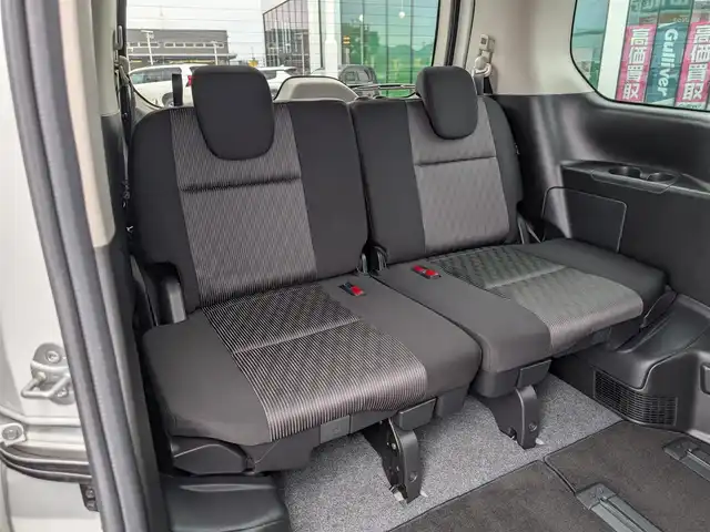 日産 セレナ e－パワー ハイウェイスター V 福井県 2020(令2)年 0.9万km ブリリアントホワイトパール 純正メモリナビ/フルセグテレビ/全方位カメラ/両側パワースライドドア/プロパイロット/エマージェンシーブレーキ/BSM/オートホールド/前後コーナーセンサー/横滑り防止装置/盗難防止装置/アイドリングストップ/前方ドライブレコーダー/ETC/サンシェード/ダブル＋サイドエアバッグ/カーテンエアバッグ/純正フロアマット/LEDヘッドライト/Fフォグ/スマートキー