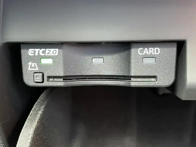 アウディ ＲＳ５ 静岡県 2019(平31)年 4.8万km パール アシスタンスパッケージ/・パークアシスト/・サラウンドビューカメラ/パノラマサンルーフ/ホワイトレザーシート/Audiサイドアシスト/バーチャルコックピット/BANG&OLUFSENサウンドシステム/MMIナビゲーション/(CD/DVD/BT/CarPlay/フルセグ)/ACC/Audiアクティブレーンアシスト/Audiプレセンス/メモリー付パワーシート/シートヒーター/マッサージシート/アドバンストキー/ETC2.0/純正フロアマット/純正20インチアルミホイール/保証書/取説/スペアキー