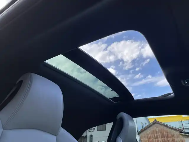 アウディ ＲＳ５ 静岡県 2019(平31)年 4.8万km パール アシスタンスパッケージ/・パークアシスト/・サラウンドビューカメラ/パノラマサンルーフ/ホワイトレザーシート/Audiサイドアシスト/バーチャルコックピット/BANG&OLUFSENサウンドシステム/MMIナビゲーション/(CD/DVD/BT/CarPlay/フルセグ)/ACC/Audiアクティブレーンアシスト/Audiプレセンス/メモリー付パワーシート/シートヒーター/マッサージシート/アドバンストキー/ETC2.0/純正フロアマット/純正20インチアルミホイール/保証書/取説/スペアキー