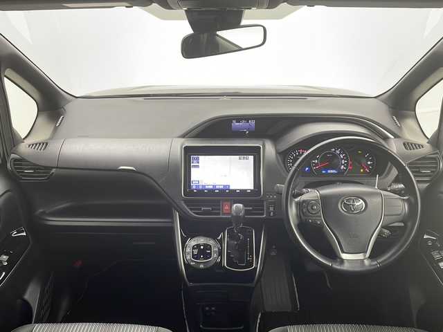 トヨタ ヴォクシー ZS 煌Ⅱ 茨城県 2019(令1)年 6.1万km イナズマスパーキングブラックガラスフレーク 純正ナビ　フルセグ再生可能　バックカメラ　両側電動スライドドア　クルーズコントロール　純正16インチAW　純正フロアマット　ビルトインETC　LEDヘッドライト　USB端子