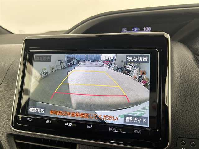 トヨタ ヴォクシー ZS 煌Ⅱ 千葉県 2019(令1)年 6.1万km イナズマスパーキングブラックガラスフレーク 禁煙車/トヨタセーフティセンス/・レーンディパーチャーアラート/・プリクラッシュセーフティブレーキ/・クリアランスソナー/・クルーズコントロール/両側パワースライドドア/純正９型メモリナビ/・型番：NSZT-Y68T/・CD/DVD/Bluetooth/フルセグTV/・バックカメラ/・ビルトインETC/革巻きステアリング/・ステアリングスイッチ/MT付きAT/左右独立エアコン/純正フロアマット/純正16インチAW/オートライト/・オートマチックハイビーム/・LEDヘッドライト/・LEDフォグランプ