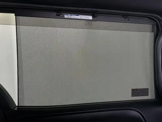 トヨタ ヴォクシー ZS 煌Ⅱ 千葉県 2019(令1)年 6.1万km イナズマスパーキングブラックガラスフレーク 禁煙車/トヨタセーフティセンス/・レーンディパーチャーアラート/・プリクラッシュセーフティブレーキ/・クリアランスソナー/・クルーズコントロール/両側パワースライドドア/純正９型メモリナビ/・型番：NSZT-Y68T/・CD/DVD/Bluetooth/フルセグTV/・バックカメラ/・ビルトインETC/革巻きステアリング/・ステアリングスイッチ/MT付きAT/左右独立エアコン/純正フロアマット/純正16インチAW/オートライト/・オートマチックハイビーム/・LEDヘッドライト/・LEDフォグランプ