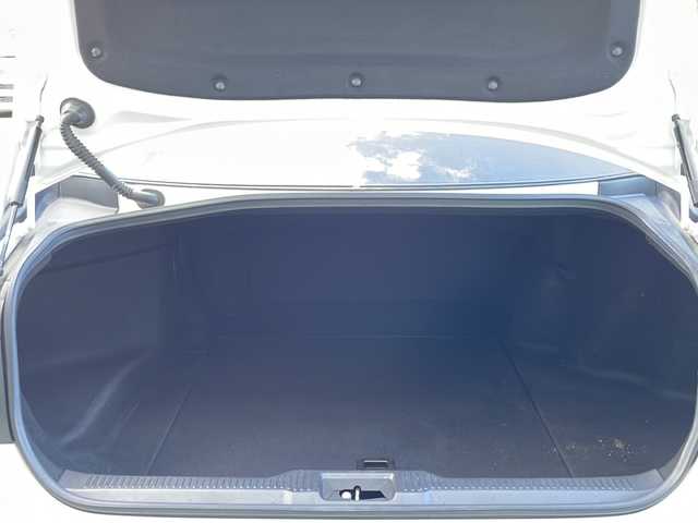 トヨタ クラウン ハイブリッド RS Four 長野県 2018(平30)年 5.8万km ホワイトパールクリスタルシャイン 禁煙車/純正ナビ（CD/DVD/フルセグTV/Bleutooth）/純正18インチAW/スタッドレス積み込み/セーフティセンス/・プリクラッシュセーフティ/・レーントレーシングアシスト/・レーダークルーズコントロール/・オートマチックハイビーム/・ロードサインアシスト/・先行車発進告知機能/バックカメラ/サンルーフ/ビルトインETC2.0/ドライブレコーダー（F・R）/前席パワーシート/前席シートヒーター/ステアリングヒーター/革巻きステアリング/ステアリングスイッチ/パドルシフト/電動パーキングブレーキ/ブレーキホールド/３眼LEDヘッドライト/シーケンシャルターンランプ/フォグランプ/オートライト/スマートキー/Pスタート/電動格納ミラー/純正フロアマット