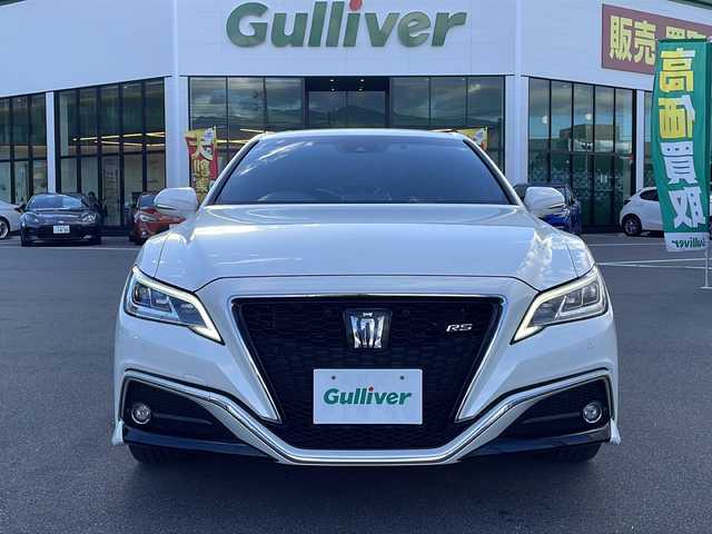 トヨタ クラウン ハイブリッド RS Four 長野県 2018(平30)年 5.8万km ホワイトパールクリスタルシャイン 禁煙車/純正ナビ（CD/DVD/フルセグTV/Bleutooth）/純正18インチAW/スタッドレス積み込み/セーフティセンス/・プリクラッシュセーフティ/・レーントレーシングアシスト/・レーダークルーズコントロール/・オートマチックハイビーム/・ロードサインアシスト/・先行車発進告知機能/バックカメラ/サンルーフ/ビルトインETC2.0/ドライブレコーダー（F・R）/前席パワーシート/前席シートヒーター/ステアリングヒーター/革巻きステアリング/ステアリングスイッチ/パドルシフト/電動パーキングブレーキ/ブレーキホールド/３眼LEDヘッドライト/シーケンシャルターンランプ/フォグランプ/オートライト/スマートキー/Pスタート/電動格納ミラー/純正フロアマット