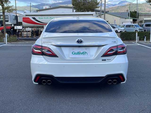 トヨタ クラウン ハイブリッド RS Four 長野県 2018(平30)年 5.8万km ホワイトパールクリスタルシャイン 禁煙車/純正ナビ（CD/DVD/フルセグTV/Bleutooth）/純正18インチAW/スタッドレス積み込み/セーフティセンス/・プリクラッシュセーフティ/・レーントレーシングアシスト/・レーダークルーズコントロール/・オートマチックハイビーム/・ロードサインアシスト/・先行車発進告知機能/バックカメラ/サンルーフ/ビルトインETC2.0/ドライブレコーダー（F・R）/前席パワーシート/前席シートヒーター/ステアリングヒーター/革巻きステアリング/ステアリングスイッチ/パドルシフト/電動パーキングブレーキ/ブレーキホールド/３眼LEDヘッドライト/シーケンシャルターンランプ/フォグランプ/オートライト/スマートキー/Pスタート/電動格納ミラー/純正フロアマット