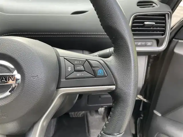 日産 セレナ ハイウェイスター プロパイロットED 滋賀県 2016(平28)年 6.9万km ダイヤモンドブラック 純正9インチナビ/【Bluetooth/CD/DVD/Blu-ray/HDMI/フルセグTV】/純正フリップダウンモニター/両側パワースライドドア/プロパイロット/ビルトインETC/衝突軽減ブレーキ/クリアランスソナー/オートライト/プッシュスタート/スマートキー