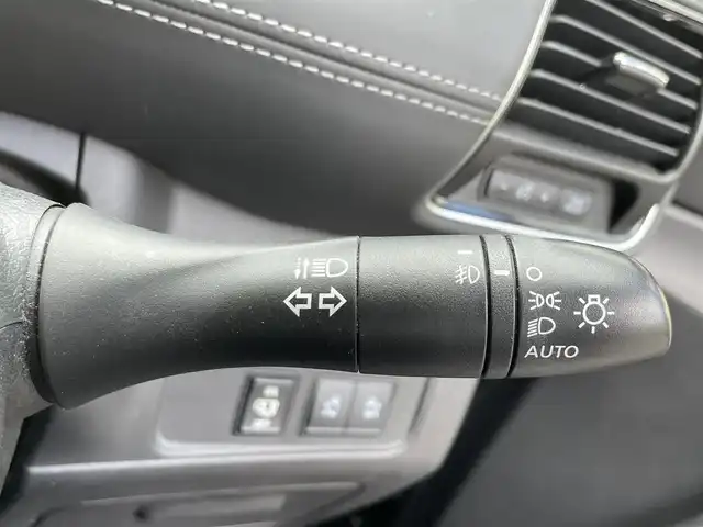 日産 セレナ ハイウェイスター プロパイロットED 滋賀県 2016(平28)年 6.9万km ダイヤモンドブラック 純正9インチナビ/【Bluetooth/CD/DVD/Blu-ray/HDMI/フルセグTV】/純正フリップダウンモニター/両側パワースライドドア/プロパイロット/ビルトインETC/衝突軽減ブレーキ/クリアランスソナー/オートライト/プッシュスタート/スマートキー