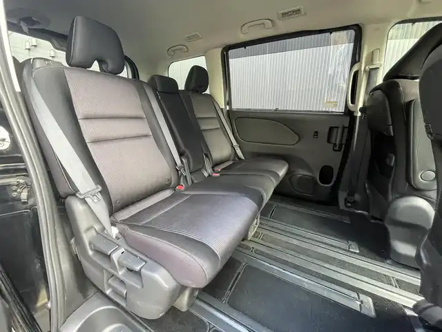 日産 セレナ ハイウェイスター プロパイロットED 滋賀県 2016(平28)年 6.9万km ダイヤモンドブラック 純正9インチナビ/【Bluetooth/CD/DVD/Blu-ray/HDMI/フルセグTV】/純正フリップダウンモニター/両側パワースライドドア/プロパイロット/ビルトインETC/衝突軽減ブレーキ/クリアランスソナー/オートライト/プッシュスタート/スマートキー