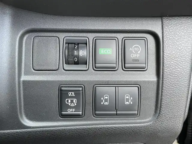 日産 セレナ ハイウェイスター プロパイロットED 滋賀県 2016(平28)年 6.9万km ダイヤモンドブラック 純正9インチナビ/【Bluetooth/CD/DVD/Blu-ray/HDMI/フルセグTV】/純正フリップダウンモニター/両側パワースライドドア/プロパイロット/ビルトインETC/衝突軽減ブレーキ/クリアランスソナー/オートライト/プッシュスタート/スマートキー