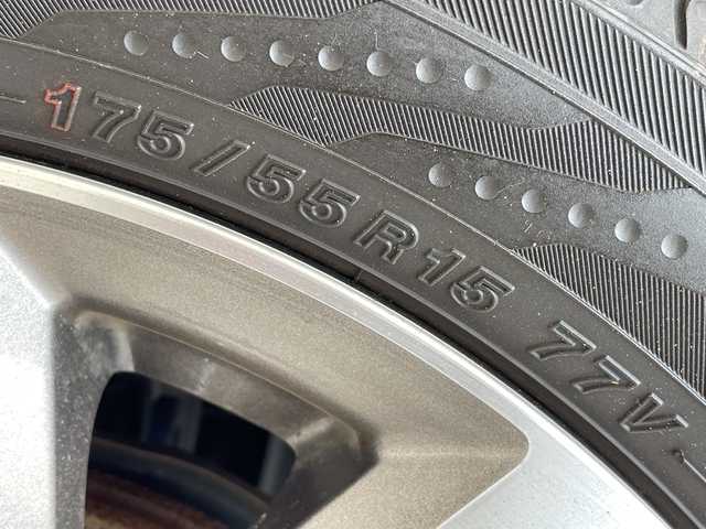 トヨタ ルーミー カスタムG－T 愛知県 2020(令2)年 3.2万km マゼンタベリーマイカM 純正9型ナビ　SDカードなし/両側パワースライドドア/シートヒーター/バックカメラ/コーナーセンサー/純正アルミホイール/ETC/LEDヘッドライト/ドライブレコーダー/衝突軽減システム/フルセグ/CD DVD/Bluetooth/ステアリングスイッチ/スマートキー/プッシュスタート