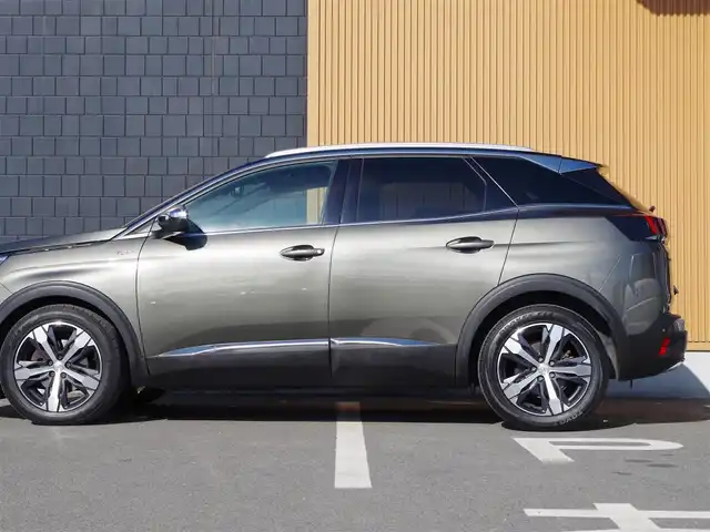 プジョー ３００８ GT ブルー HDi 埼玉県 2019(令1)年 3.7万km アマゾナイトグレー ファーストクラスパッケージ/純正ディスプレイオーディオ（Bluetooth、AppleCarPlay）/360°カメラ/パノラマサンルーフ/社外デジタルインナーミラー/半革シート/パワーシート/シートメモリー/マッサージ機能/シートヒーター/パワーバックドア/ワイヤレス充電/LEDヘッドライト/純正18インチアルミホイール