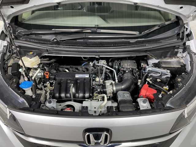 ホンダ フリード ハイブリット G ホンダセンシング 福岡県 2020(令2)年 5.7万km ルナシルバーM 禁煙車/純正メモリナビ/・AM/FM/CD/BT/・バックモニター/ホンダセンシング/コーナーセンサー/両側パワースライドドア/ETC/ステアリングリモコン/LEDヘッドライト/・オートライト/スマートキー/・プッシュスタート/純正フロアマット/純正ドアバイザー