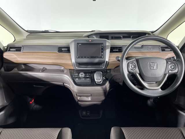 ホンダ フリード ハイブリット G ホンダセンシング 福岡県 2020(令2)年 5.7万km ルナシルバーM 禁煙車/純正メモリナビ/・AM/FM/CD/BT/・バックモニター/ホンダセンシング/コーナーセンサー/両側パワースライドドア/ETC/ステアリングリモコン/LEDヘッドライト/・オートライト/スマートキー/・プッシュスタート/純正フロアマット/純正ドアバイザー