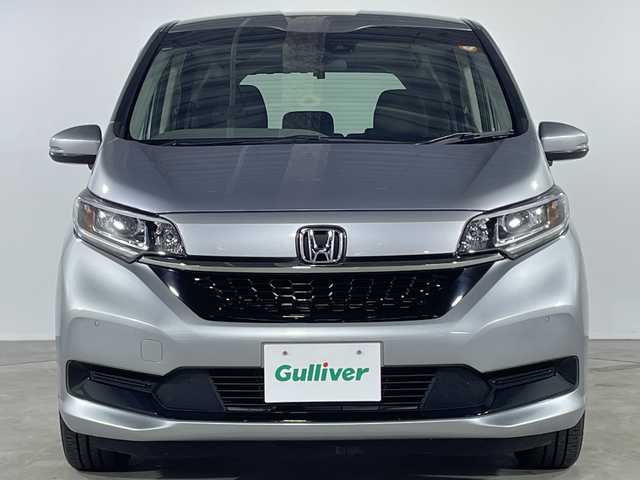 ホンダ フリード ハイブリット G ホンダセンシング 福岡県 2020(令2)年 5.7万km ルナシルバーM 禁煙車/純正メモリナビ/・AM/FM/CD/BT/・バックモニター/ホンダセンシング/コーナーセンサー/両側パワースライドドア/ETC/ステアリングリモコン/LEDヘッドライト/・オートライト/スマートキー/・プッシュスタート/純正フロアマット/純正ドアバイザー