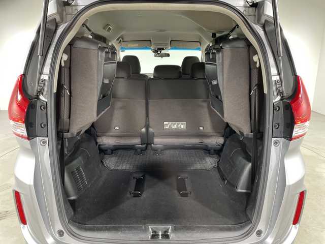 ホンダ フリード ハイブリット G ホンダセンシング 福岡県 2020(令2)年 5.7万km ルナシルバーM 禁煙車/純正メモリナビ/・AM/FM/CD/BT/・バックモニター/ホンダセンシング/コーナーセンサー/両側パワースライドドア/ETC/ステアリングリモコン/LEDヘッドライト/・オートライト/スマートキー/・プッシュスタート/純正フロアマット/純正ドアバイザー