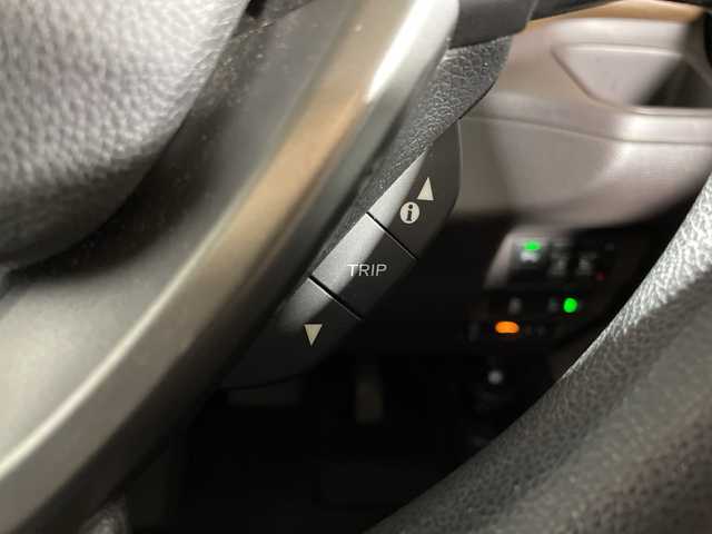 ホンダ フリード ハイブリット G ホンダセンシング 福岡県 2020(令2)年 5.7万km ルナシルバーM 禁煙車/純正メモリナビ/・AM/FM/CD/BT/・バックモニター/ホンダセンシング/コーナーセンサー/両側パワースライドドア/ETC/ステアリングリモコン/LEDヘッドライト/・オートライト/スマートキー/・プッシュスタート/純正フロアマット/純正ドアバイザー