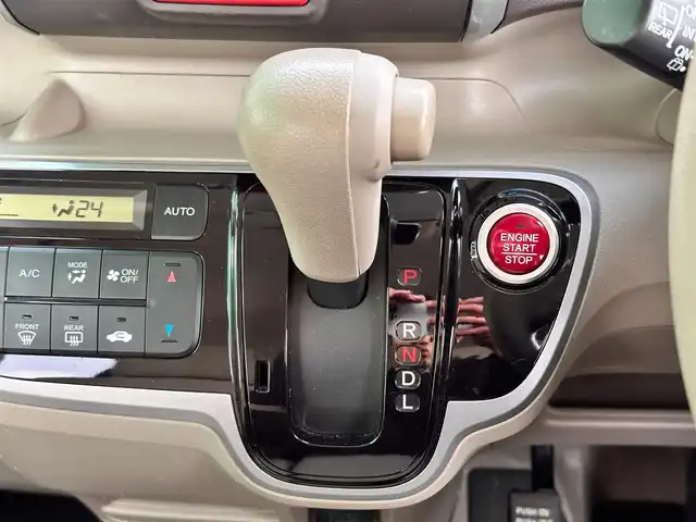 ホンダ Ｎ ＢＯＸ G Lパッケージ 宮城県 2012(平24)年 4.7万km プレミアムホワイトパール 純正ナビ（VXM-128C）/・CD/SD/・バックカメラ/ETC/パワースライドドア/ステアリングスイッチ/スマートキー＆プッシュスタート/アイドリングストップ/フルオート・エアコンディショナー/電動格納ミラー/純正フロアマット/ドアバイザー/Wエアバッグ