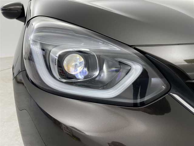 ホンダ フィット e:HEVホーム 千葉県 2021(令3)年 3.7万km プレミアムグラマラスブロンズP Honda SENSING/・衝突軽減ブレーキ/・誤発進抑制制御/・先行車発進告知機能/・標識認識機能/・路外逸脱制御/・ACC アダプティブクルーズコントロール/・LKAS レーンキープアシスト/純正9インチメモリーナビ/・フルセグTV/・DVD再生可能/・Bluetoothオーディオ接続/・バックカメラ/ハーフレザーシート/スマートキー/プッシュスタート/前後コーナーセンサー/LEDヘッドライト/純正ラバーマット/ETC