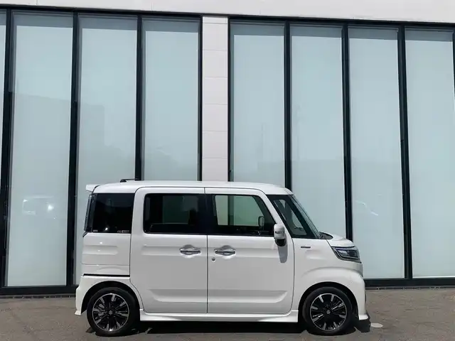 スズキ スペーシア カスタム HYBRID XS ターボ 大阪府 2018(平30)年 5.2万km ピュアホワイトP 社外ナビ/  フルセグTV/CD/DVD/Bluetooth/衝突軽減/バックモニター/シートヒーター/スマートルームミラー/両側パワースライドドア/パドルシフト/前後ドライブレコーダー/プッシュスタート/スマートキー/ハーフレザー/ＥＴＣ