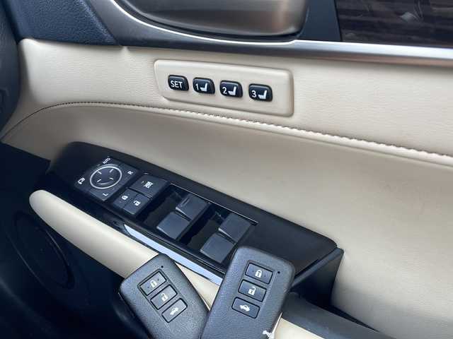 レクサス ＧＳ 350 Iパッケージ 青森県 2015(平27)年 3.4万km ホワイトパールクリスタルシャイン 4WD/寒冷地仕様/純正SDナビ・フルセグTV/CD・DVD・Bluetooth・SD・USB/プレミアムサウンド/バックカメラ/ベージュ本革シート/前席エアシート・シートヒーター/前席パワーシート/OPパワートランクリッド/OP前後クリアランスソナー/クルーズコントロール/電動リアサンシェード/リアドアサンシェード/純正エンジンスターター/ワイパーデアイサー/ビルトインETC/HIDライト/LEDフォグランプ/リアフォグランプ/純正17インチアルミ/スマートキー/カードキー