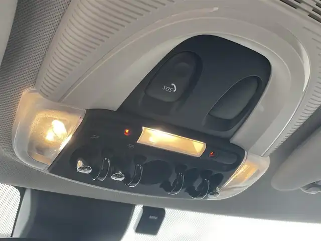 ＭＩＮＩ ミニ クーパー クラシックトリム 静岡県 2021(令3)年 0.3万km MINI Yoursエニグマティックブラック クラシックトリム/インテリジェントセーフティ 衝突軽減ブレーキ/アクティブクルーズコントロール/MINIApp対応ディスプレイオーディオ Bluetooth CarPlay/バックカメラ/ハーフレザーシート シートヒーター /MINIドライビングMODE/パーキング電子ブレーキ/リヤパークディスタンス /コンフォートアクセス/ETC