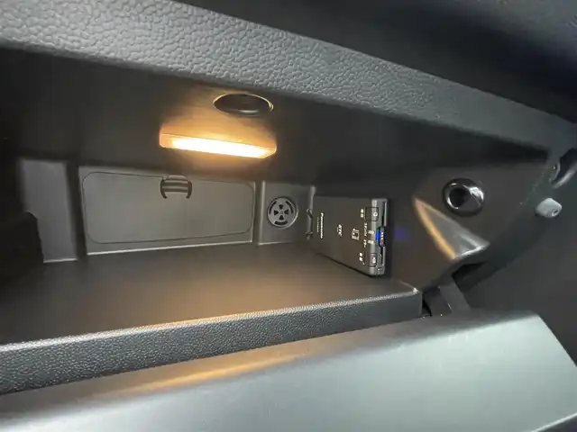 ＭＩＮＩ ミニ クーパー クラシックトリム 静岡県 2021(令3)年 0.3万km MINI Yoursエニグマティックブラック クラシックトリム/インテリジェントセーフティ 衝突軽減ブレーキ/アクティブクルーズコントロール/MINIApp対応ディスプレイオーディオ Bluetooth CarPlay/バックカメラ/ハーフレザーシート シートヒーター /MINIドライビングMODE/パーキング電子ブレーキ/リヤパークディスタンス /コンフォートアクセス/ETC