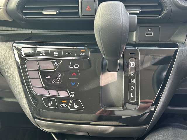 日産 デイズ X 山形県 2022(令4)年 1.3万km スターリングシルバーM ４WD/スマートキー/社外ディスプレイオーディオ/（Bluetooth）/社外ホイールスタッドレス車載/155/65/R14(6mm)/DN席シートヒーター/純正アルミホイール/純正フロアマット/横滑り防止装置/ドアバイザー/電動格納ミラー