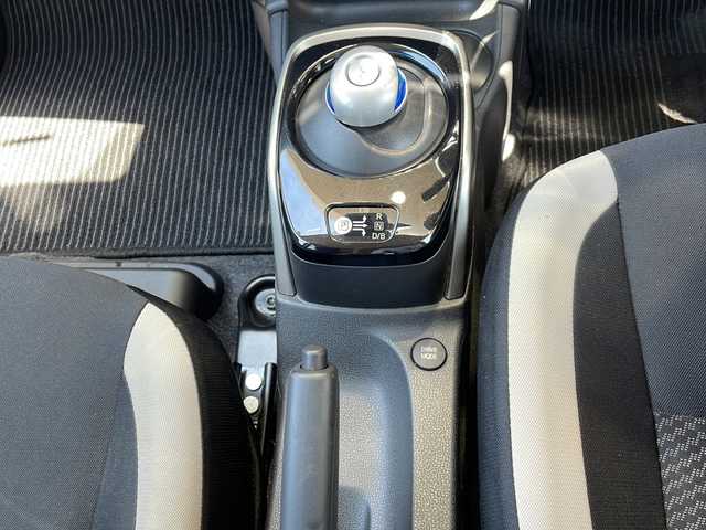 日産 ノート e－パワー X Vセレクション 静岡県 2020(令2)年 1.9万km グレー 社外ナビ/・ストラーダナビ/・CD/・DVD/・Bluetooth/・AM/・FM/主要装備/・全方位カメラ/・衝突軽減ブレーキ/・横滑り防止/・ETC/・LEDヘッドライト/・レーンキープアシスト/・プッシュスタート/・コーナーセンサー/・オートライト/・純正アルミホイール