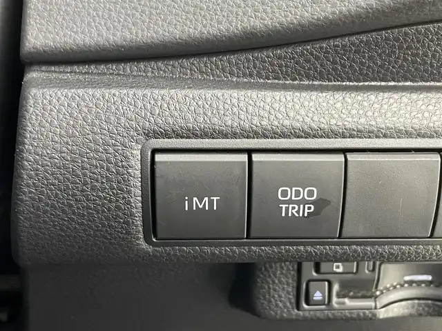 トヨタ ＧＲカローラ RZ 愛知県 2023(令5)年 1.8万km プレシャスブラックパール 6速MT/4WD/GR専用装備/　　・専用セミバケットフロントシート/　　・専用レッドシートベルト/　　・3本出しマフラー/　　・GRキャリパー/　　・純正メタルスターチタンブラック塗装18インチアルミホイール/　　・フロアマット/純正8インチコネクテッドナビ対応ディスプレイオーディオPlus/JBLプレミアムサウンド/フルセグTV/HUD/ビルトインETC/トヨタセーフティセンス　/　　・プリクラッシュセーフティ/　　・レーンディバーチャーアラート/　　・レーダークルーズコントロール/　　・ロードサインアシスト/　　・オートマチックハイビーム/ブラインドスポットモニター/スマートキー