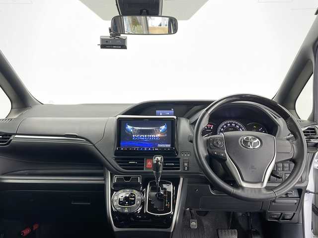 トヨタ エスクァイア Gi 長野県 2020(令2)年 4.1万km ホワイトパールクリスタルシャイン ALPINEナビ&フルセグTV&CD&DVD&USB&BT/ALPINEフリップダウンモニター/クルーズコントロール/レーンディパーチャーアラート/車線逸脱警報/プリクラッシュセーフティ/クリアランスソナー/パーキングサポートブレーキ/オートマチックハイビーム/先行車発進告知/社外前方ドライブレコーダー/両側パワースライドドア/合皮シート/前席シートヒーター/ステアリングスイッチ/ウォークスルー/2列目サンシェード/バックカメラ/ビルトインETC/LEDヘッドライト/オートライト/フロントフォグランプ/電動格納ミラー/ウィンカーミラー/純正15インチAW装着/社外フロアマット/ドアバイザー/プッシュスタート/スマートキー