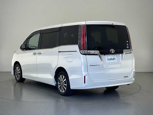 トヨタ エスクァイア Gi 長野県 2020(令2)年 4.1万km ホワイトパールクリスタルシャイン ALPINEナビ&フルセグTV&CD&DVD&USB&BT/ALPINEフリップダウンモニター/クルーズコントロール/レーンディパーチャーアラート/車線逸脱警報/プリクラッシュセーフティ/クリアランスソナー/パーキングサポートブレーキ/オートマチックハイビーム/先行車発進告知/社外前方ドライブレコーダー/両側パワースライドドア/合皮シート/前席シートヒーター/ステアリングスイッチ/ウォークスルー/2列目サンシェード/バックカメラ/ビルトインETC/LEDヘッドライト/オートライト/フロントフォグランプ/電動格納ミラー/ウィンカーミラー/純正15インチAW装着/社外フロアマット/ドアバイザー/プッシュスタート/スマートキー