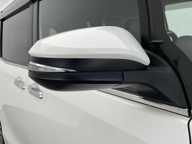 トヨタ エスクァイア Gi 長野県 2020(令2)年 4.1万km ホワイトパールクリスタルシャイン ALPINEナビ&フルセグTV&CD&DVD&USB&BT/ALPINEフリップダウンモニター/クルーズコントロール/レーンディパーチャーアラート/車線逸脱警報/プリクラッシュセーフティ/クリアランスソナー/パーキングサポートブレーキ/オートマチックハイビーム/先行車発進告知/社外前方ドライブレコーダー/両側パワースライドドア/合皮シート/前席シートヒーター/ステアリングスイッチ/ウォークスルー/2列目サンシェード/バックカメラ/ビルトインETC/LEDヘッドライト/オートライト/フロントフォグランプ/電動格納ミラー/ウィンカーミラー/純正15インチAW装着/社外フロアマット/ドアバイザー/プッシュスタート/スマートキー