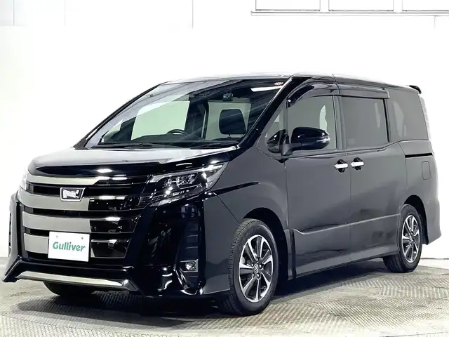 トヨタ ノア Si ダブルバイビー 大阪府 2018(平30)年 3.2万km ブラック ALPINEナビ(フルセグ/DVD再生/Bluetooth) バックカメラ 後席モニター ETC 両側パワースライドドア ハーフレザー 衝突軽減 クルコン トヨタセーフティセンス 前後ドラレコ