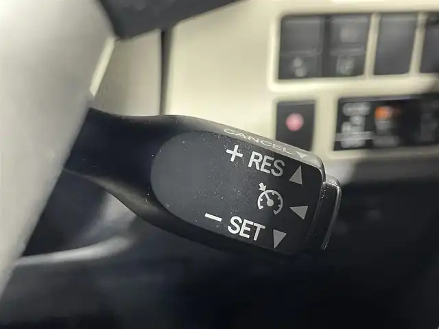 トヨタ ノア Si ダブルバイビー 大阪府 2018(平30)年 3.2万km ブラック ALPINEナビ(フルセグ/DVD再生/Bluetooth) バックカメラ 後席モニター ETC 両側パワースライドドア ハーフレザー 衝突軽減 クルコン トヨタセーフティセンス 前後ドラレコ