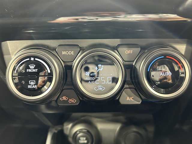 スズキ スイフト HYBRID RS 愛知県 2017(平29)年 5.4万km バーニングレッドPM 純正ＳＤナビ　/（Bluetooth/地デジ/SD/CD・DVD再生/iPod/FM/AM)/シートヒーター　/ＬＥＤヘッドライト　/バックカメラ　/パドルシフト　/プッシュスタート　/　　-スマートキー/横滑り防止　/ＥＴＣ　/アイドリングストップ　/純正フロアマット　/純正16インチAW/フォグランプ/ステアリンスイッチ