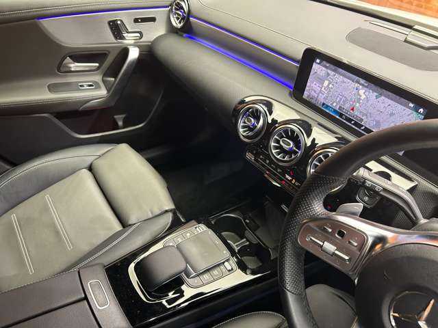 メルセデス・ベンツ Ａ２００ｄ AMGライン 千葉県 2020(令2)年 4.1万km デジタルホワイト レザーエクスクルーシブＰＫＧ　/アドバンスドＰＫＧ　/パノラマＳＲ　/ＡＣＣ　/ＨＵＤ　/灰黒革シート　/ナビ　/ＴＶ　/Ｂｌｕｅｔｏｏｔｈ接続　/３６０°　/シートヒーター　/衝突軽減Ｂ　/ＢＳＭ　/ＬＫＡ　/１オーナー