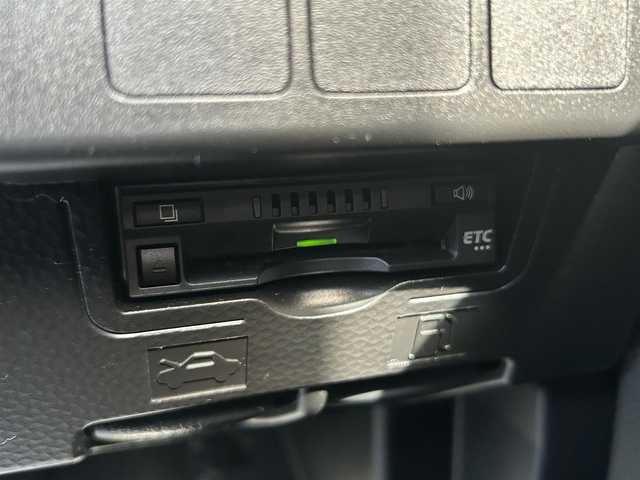 トヨタ ルーミー カスタムG S 新潟県 2017(平29)年 4.7万km ブラックマイカメタリック 4WD/衝突被害軽減システム/純正SDナビ/　　【CD DVD BT フルセグ MSV】/バックカメラ/両側パワースライドドア/クルーズコントロール/LEDオートヘッドライト/14インチアルミホイール/パーキングアシスト/アイドリングストップ/ステアリングスイッチ/電動格納ウィンカーミラー/フォグランプ/スマートキー×2/ETC