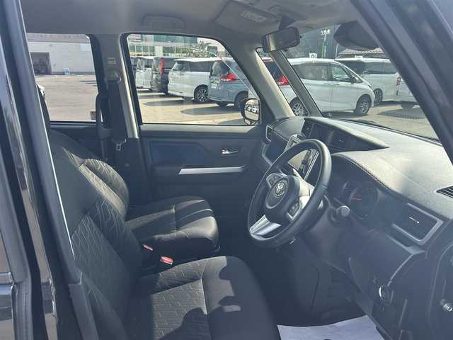 トヨタ ルーミー カスタムG S 新潟県 2017(平29)年 4.7万km ブラックマイカメタリック 4WD/衝突被害軽減システム/純正SDナビ/　　【CD DVD BT フルセグ MSV】/バックカメラ/両側パワースライドドア/クルーズコントロール/LEDオートヘッドライト/14インチアルミホイール/パーキングアシスト/アイドリングストップ/ステアリングスイッチ/電動格納ウィンカーミラー/フォグランプ/スマートキー×2/ETC