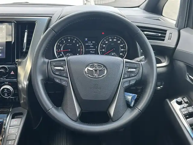 トヨタ アルファード S タイプゴールドⅢ 福島県 2022(令4)年 1万km ホワイトパールクリスタルシャイン ワンオーナー/純正ディスプレイオーディオ/（FM/AM/DVD/USB）/Bluetooth/バックカメラ/純正フロアマット/前後ドライブレコーダー/追従ありクルーズコントロール/横滑り防止機能/レーンアシスト/コーナーセンサー/サンルーフ/フリップダウンモニター/ETC2.0/シガーソケット/３列シート/オートビーム/オートハイビーム/電格ミラー/プッシュスタート/スペアキー×１
