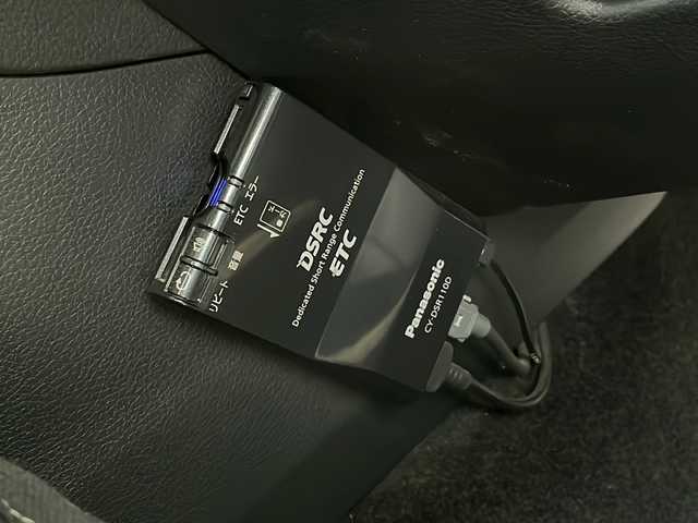 スバル インプレッサ スポーツ HV 2．0i-S アイサイト 新潟県 2016(平28)年 7.3万km クリスタルホワイトP 4WD/純正SDナビ(CN-LR710D)/CD/DVD/BT/フルセグテレビ/バックカメラ/ETC/衝突被害軽減ブレーキ/レーンキープアシスト/レーダークルーズコントロール/半革シート/パワーシート/パドルシフト/スマートキー/プッシュスタート/キセノンヘッドライト/オートライト/フォグランプ/純正17インチアルミホイール