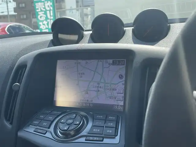 日産 フェアレディ Ｚ ニスモ 愛知県 2019(令1)年 6.5万km ブリリアントホワイトパール AIS検査実施済　評価点4.5点　/ワンオーナー　/メーカーＨＤＤナビ　/バックカメラ　/ハーフレザー　/パドルシフト　/ＨＩＤヘッド　/ＢＯＳＥプレミアムサウンド　/オートライト　/インテリジェントキー　/ドライブレコーダー　/スペアキー　/保証書　/説明書