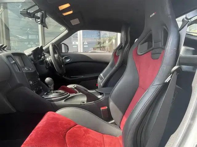 日産 フェアレディ Ｚ ニスモ 愛知県 2019(令1)年 6.5万km ブリリアントホワイトパール AIS検査実施済　評価点4.5点　/ワンオーナー　/メーカーＨＤＤナビ　/バックカメラ　/ハーフレザー　/パドルシフト　/ＨＩＤヘッド　/ＢＯＳＥプレミアムサウンド　/オートライト　/インテリジェントキー　/ドライブレコーダー　/スペアキー　/保証書　/説明書
