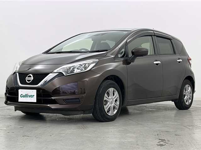 日産 ノート X 宮城県 2019(平31)年 3.8万km インペリアルアンバーP 禁煙車/エマージェンシーブレーキ/車線逸脱支援システム/デジタルインナーミラー/純正7インチナビ/・BT.CD.SD.AUX/・フルセグTV/プッシュスタート/スマートキー/横滑り防止/アイドリングストップ/LEDヘッドライト/社外フロアマット/ドアバイザー/オートエアコン/電格ミラー