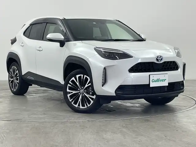 トヨタ ヤリスクロス ハイブリッド Z 群馬県 2023(令5)年 1.6万km プラチナホワイトパールマイカ 純正８型ナビ　バックカメラ　アダプティブクルーズコントロール　レーンキープアシスト　衝突被害軽減ブレーキ　シートヒーター　オートマチックハイビーム　ドライブレコーダー　パワーシート　ＥＴＣ　禁煙車