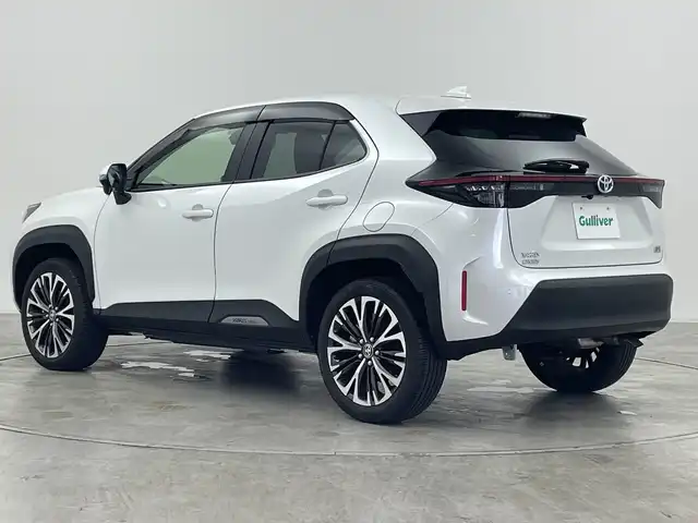トヨタ ヤリスクロス ハイブリッド Z 群馬県 2023(令5)年 1.6万km プラチナホワイトパールマイカ 純正８型ナビ　バックカメラ　アダプティブクルーズコントロール　レーンキープアシスト　衝突被害軽減ブレーキ　シートヒーター　オートマチックハイビーム　ドライブレコーダー　パワーシート　ＥＴＣ　禁煙車