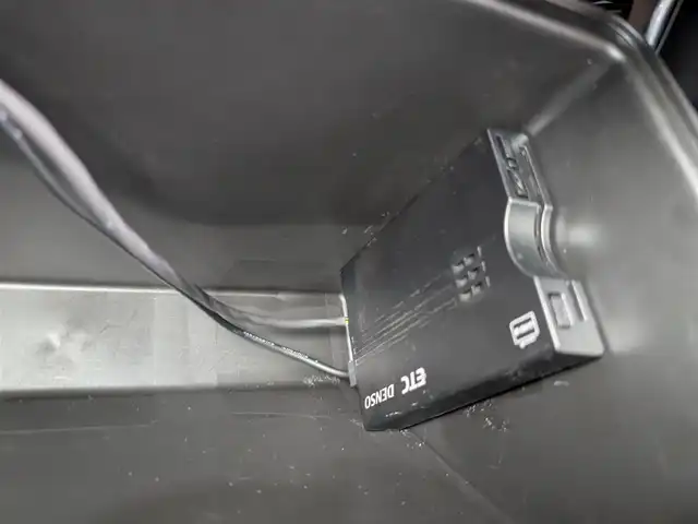 スズキ ジムニー シエラ JC 福井県 2023(令5)年 1.8万km ブルーイッシュブラックパール3 社外ナビ/４WD/衝突被害軽減システム/LEDヘッドライト/クルーズコントロール/スマートキー/ETC/プッシュスタート/ドライブレコーダー/レーンキープアシスト/前席シートヒーター/フルセグテレビ/アイドリングストップ/パワーウィンドウ/社外フロアマット