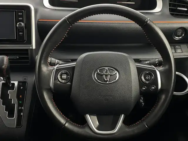 トヨタ シエンタ G クエロ 新潟県 2018(平30)年 4.3万km ホワイトパールクリスタルシャイン プッシュスタート/ＴＳＳ/純正ナビ　/バックモニター　/ＥＴＣ　/フルセグＴＶ　/Ｂｌｕｅｔｏｏｔｈ接続　/両側パワースライドドア　/ＬＥＤライト　/ハーフレザーシート　/ステアリングスイッチ　/レーンキープアシスト　/電動格納ミラー/ビルトインETC